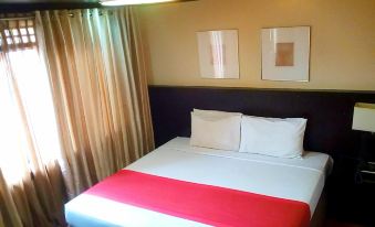 Iriga Plaza Hotel