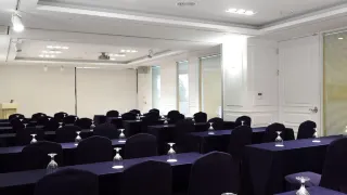 0220d12000a0ikquz995E R 320 180 R5 D