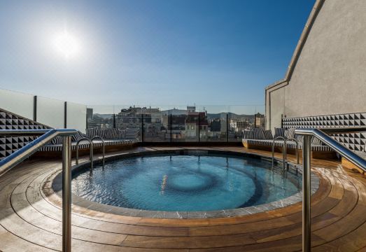 룸 메이트 안나 객실 내부