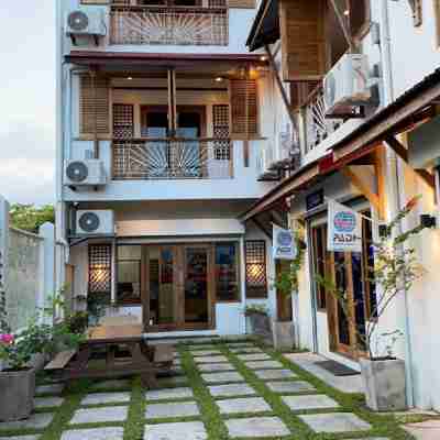 P&B Residences Legazpi Hotel Exterior