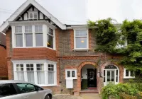 Poets Apartment with Free Parking by My Getaways Hotels near Salvington Hill Windmill