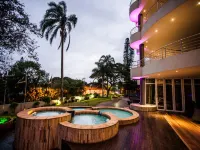 Coastlands Musgrave Hotel and Convention Centre - Hot Tub