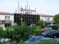 Best Western Plus Hotel la Marina Các khách sạn ở Saint-Raphael