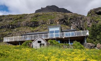 Old Cottage - Reynivellir II