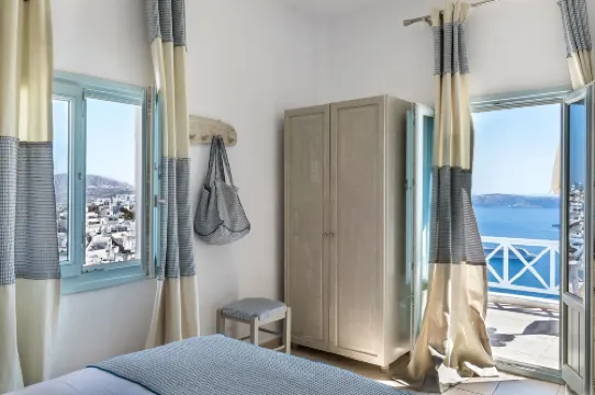 Blue Dolphins Apartments