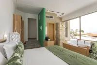 Kalamaki Luxury Suites - 4-Star