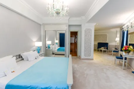 Phoenicia Grand Hotel Отели в г. Pipera