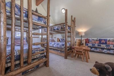 Holiday Home Yard is Kids Paradise! Beach Access! Tons of Space! Photo