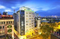 Holiday Inn Sydney Potts Point