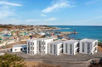Pohang White 7 Dog Pool Villa