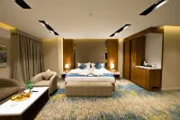 جراند داي Hotels near حديقة الطرف النموذجية