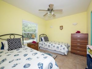 Key Lime Cottage 2 Bedroom Home