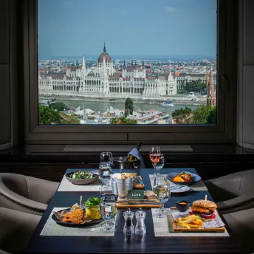 Hilton Budapest Отели рядом с достопримечательностью «Рыбацкий бастион»
