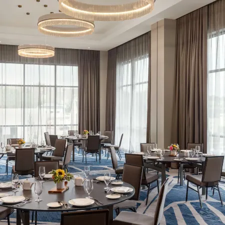 Valley Hotel Homewood Birmingham, Curio Collection by Hilton