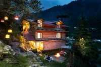 The Pine Chalet Hotels in Old Manali