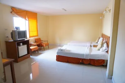 Sri Chumphon Hotel Hotel in zona Wat Ban Tha Mapling