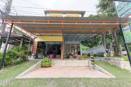 Pachumas Hotel