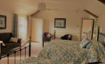 The Blacksmith Bed and Breakfast - Housity