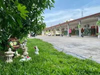 Sweet Hug Hotel Hotels in Si Prachan District