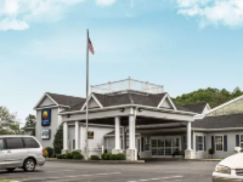 Comfort Inn Splash Harbor Hotels in Bellville