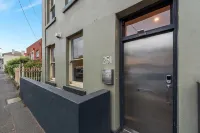 City Retreat Hobart Hotel di West Hobart
