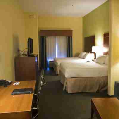 Holiday Inn Express & Suites Atlanta East - Lithonia Rooms