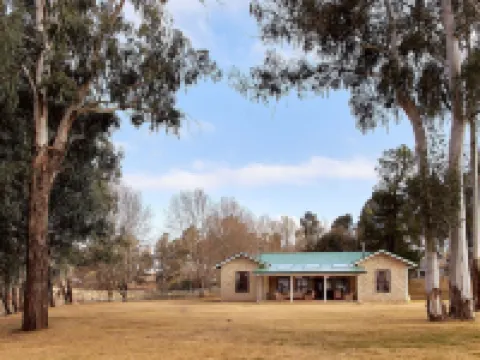 ドッグフレンドリー ファーム コテージ イン ザ ベルク by ファースト プライベート ステイズ アンダーバーグのホテル