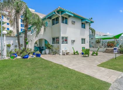 Hollywood Beachside Boutique Suite