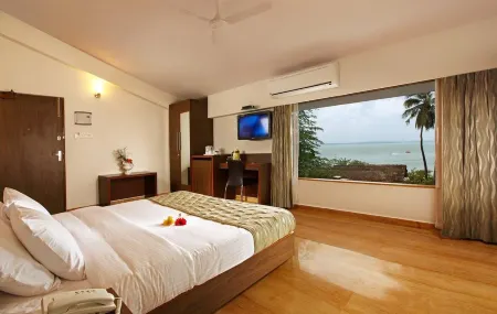 The Hawaii Comforts