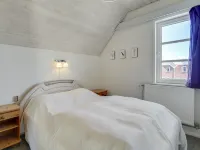 "Otto" - 2.3km from the Sea