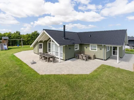 "Ano" - 950m from the Sea Отели в г. Sydals