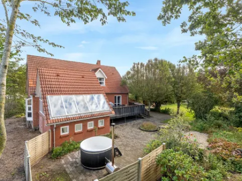 "Auguste" - 1.5km to the Fjord