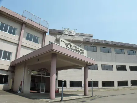 Hotel Yunotaniso Отели рядом со станцией JR Echigo-Suhara station