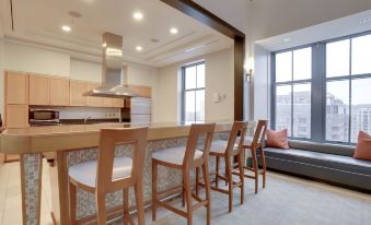 Business Apartment in Pentagon City