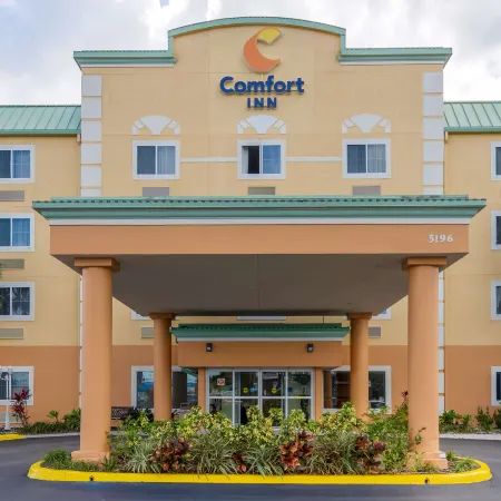 Comfort Inn Kissimmee-Lake Buena Vista South Отели рядом с достопримечательностью «Парк аттракционов Олд-Таун»