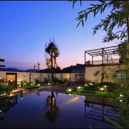 Shuiyun Jingshe Hot Spring Hotel (Xinfeng Meikeng)