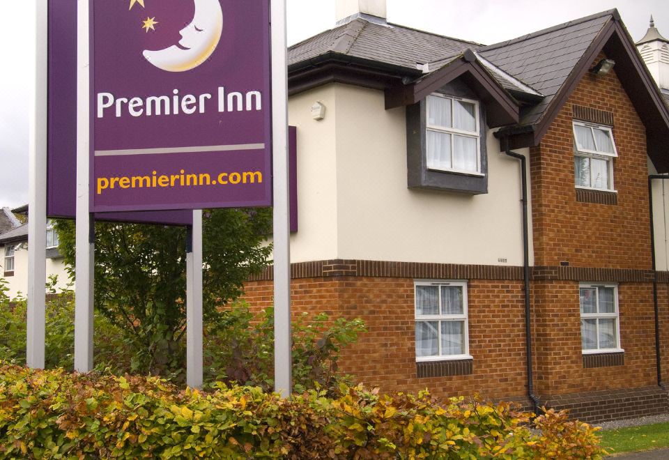 Premier Inn Chester Central North Hotel
