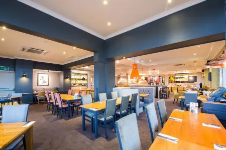 Premier Inn Liverpool (West Derby) Отели рядом с достопримечательностью «Строберри Филд»