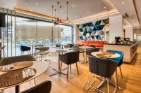 Holiday Inn Express MADRID - AIRPORT by IHG