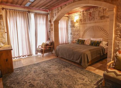 Vita Cave Suites