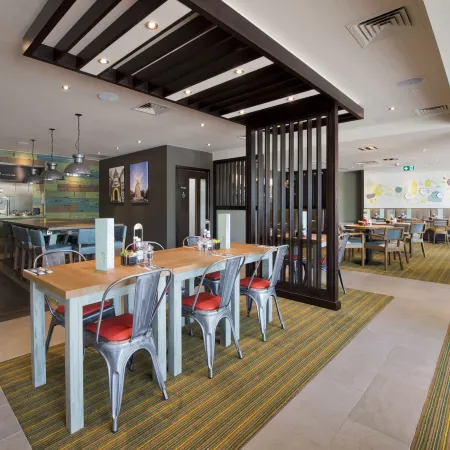 Premier Inn Milton Keynes Central (Theatre District) Отели рядом с достопримечательностью «Железнодорожный вокзал Блетчли»