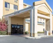Sleep Inn Columbia - parking