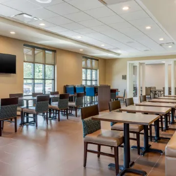 Comfort Inn & Suites
