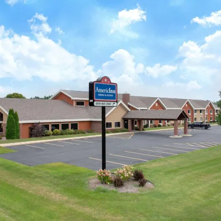 AmericInn by Wyndham New London