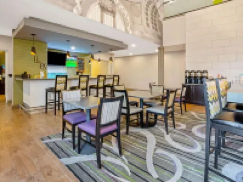 La Quinta Inn & Suites by Wyndham Tumwater - Olympia Hotels in Tumwater