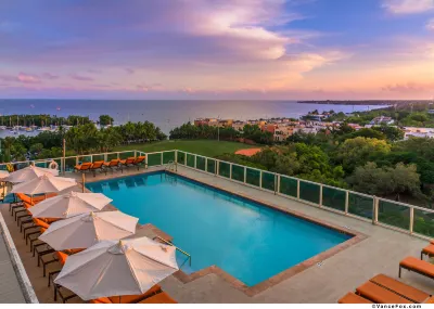 Arya Hotel & Suites Coconut Grove โรงแรมใน