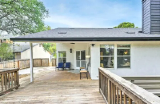 迷人的家<距離紅杉國家公園10英里！