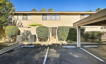 Palm Springs Abode w/ Pool Access, Near Golfing