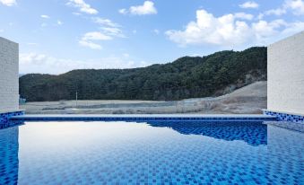 Gyeongju Edis Poolvilla