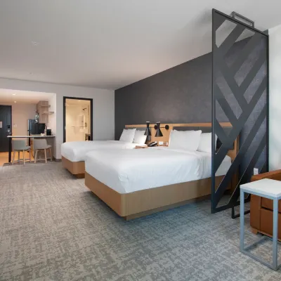 Residence Inn St. Louis Clayton Отели рядом с достопримечательностью «Лесопарк»
